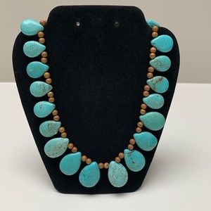 Turquoise Crackle Stone Necklace Plunder NWOT